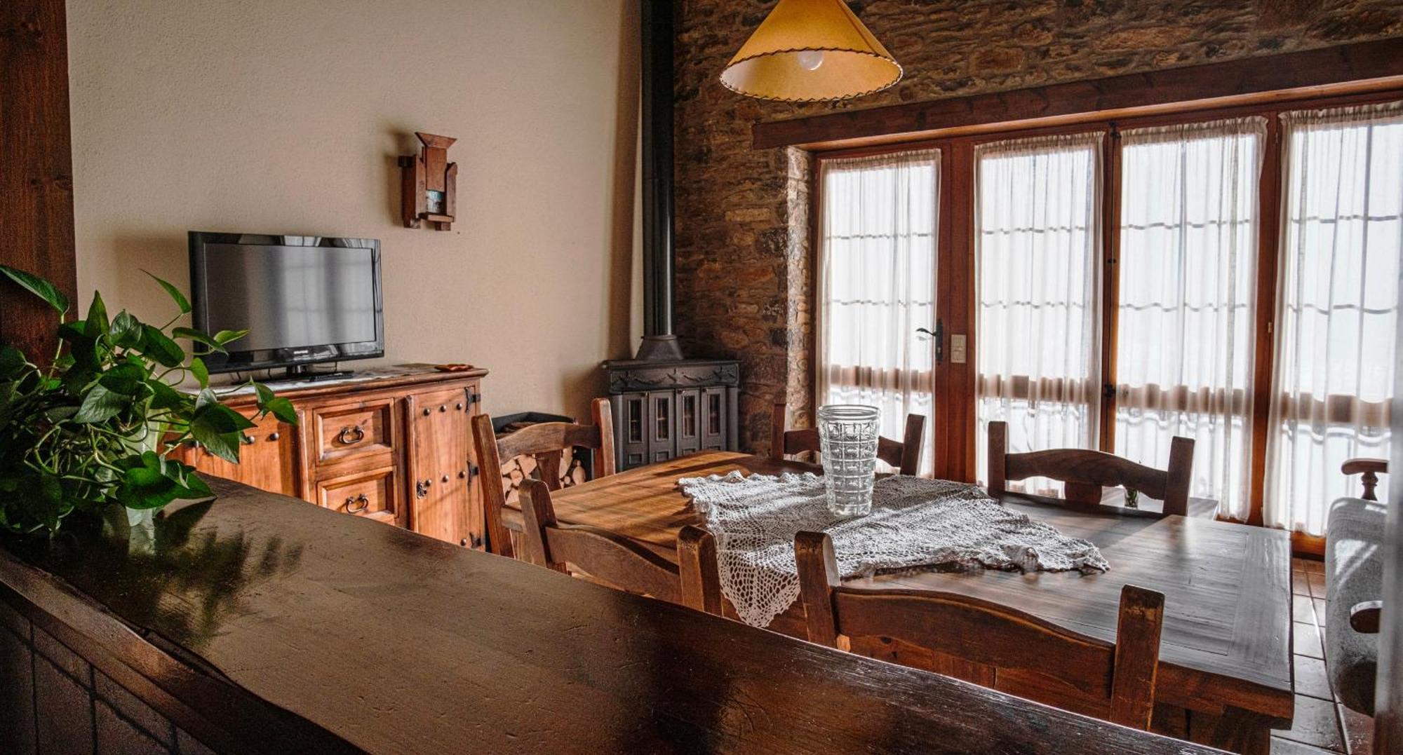 Can Tubau - Casa Rural - Apartaments Campelles Eksteriør bilde