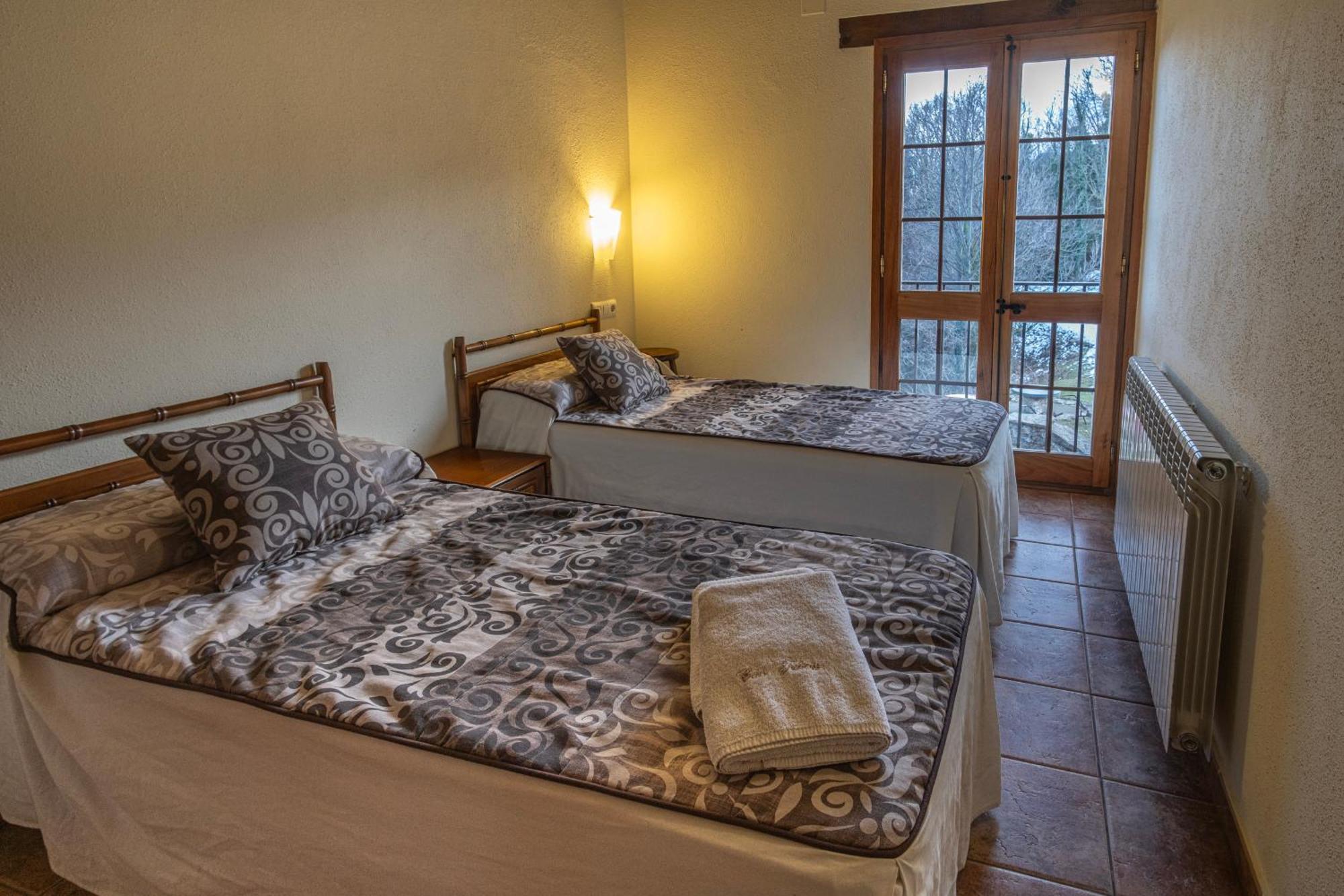 Can Tubau - Casa Rural - Apartaments Campelles Eksteriør bilde
